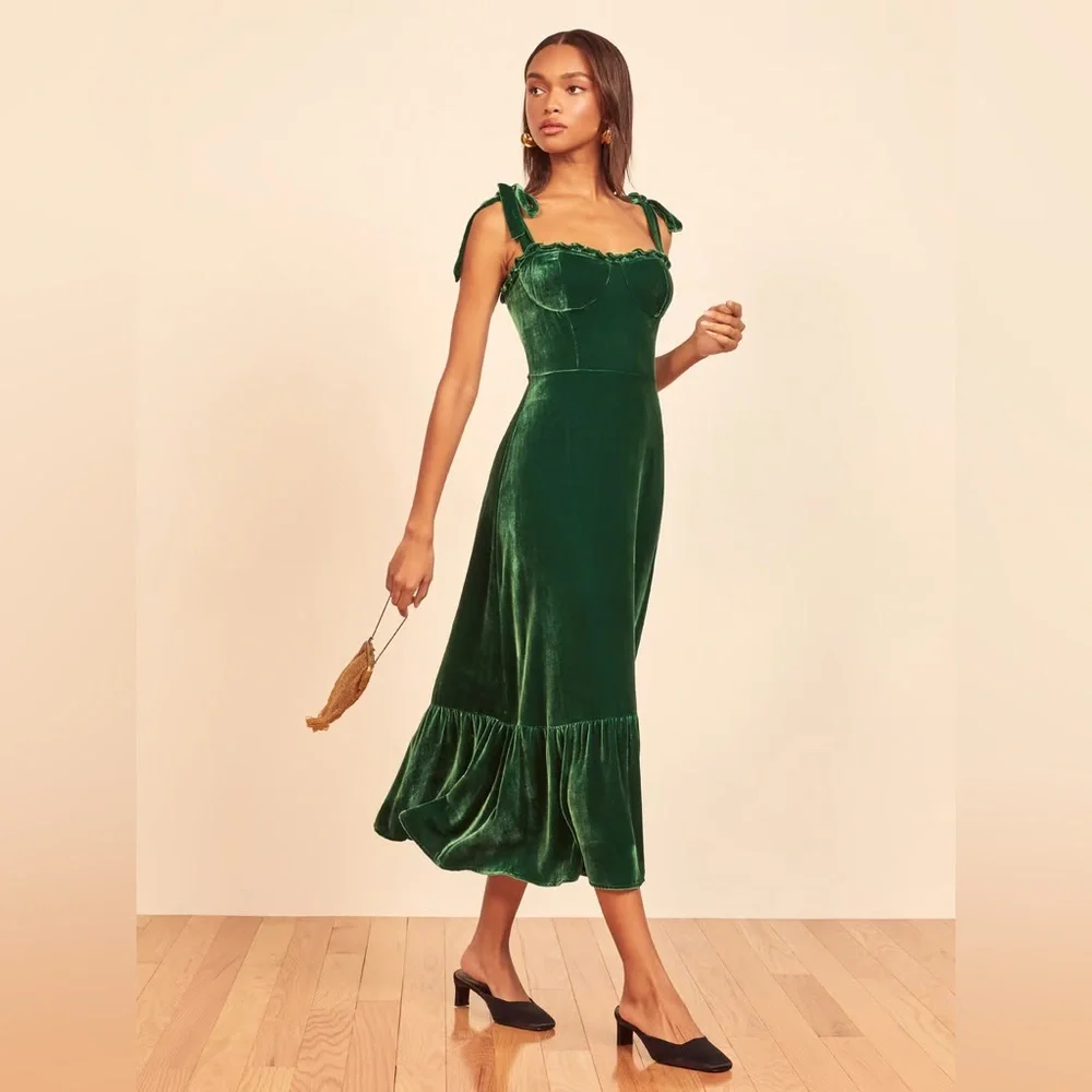 Reformation Antoinette Velvet Dress in Emerald - Picture 6 of 15
